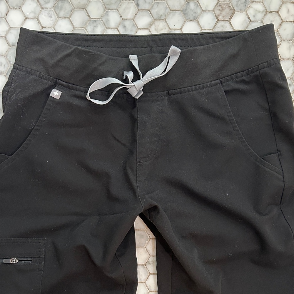 FIGS JOGGERS Black Scrub Pants with Gray Drawstring S/P